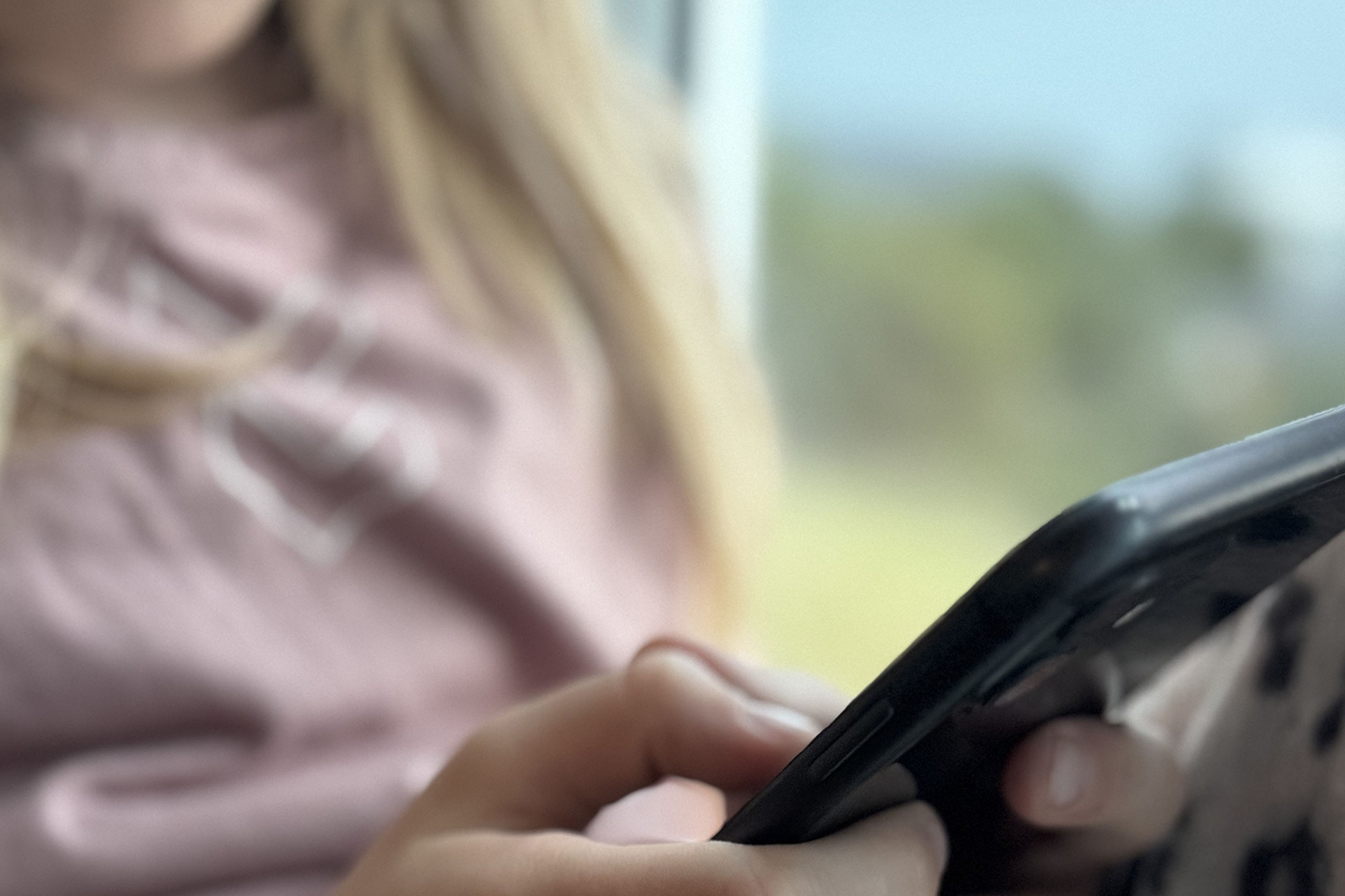 Føroysk børn síggja og deiligt ólógligt tilfar á netinum Føroysk børn síggja og deiligt ólógligt tilfar á netinum